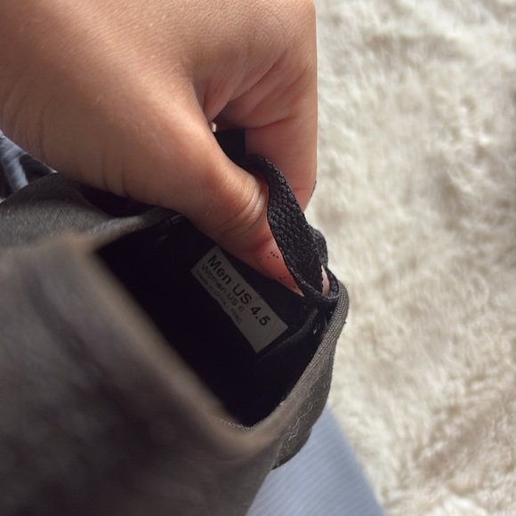 Vans Black Canvas Sneakers –Women’s 6 / Men’s 4.5 | Iconic Streetwear Style - Picture 7 of 7